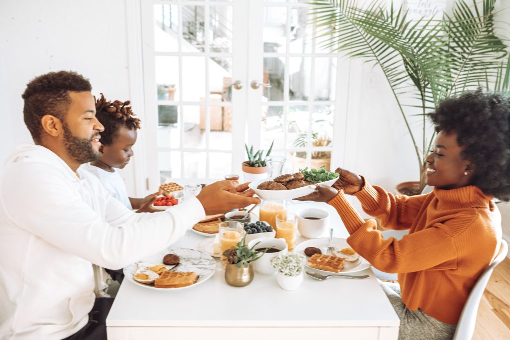 Family Mealtime - Mindful Eating